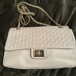Karl Lagerfeld Quilted crème & gold Chain Strap Women’s Shoulder Bag
